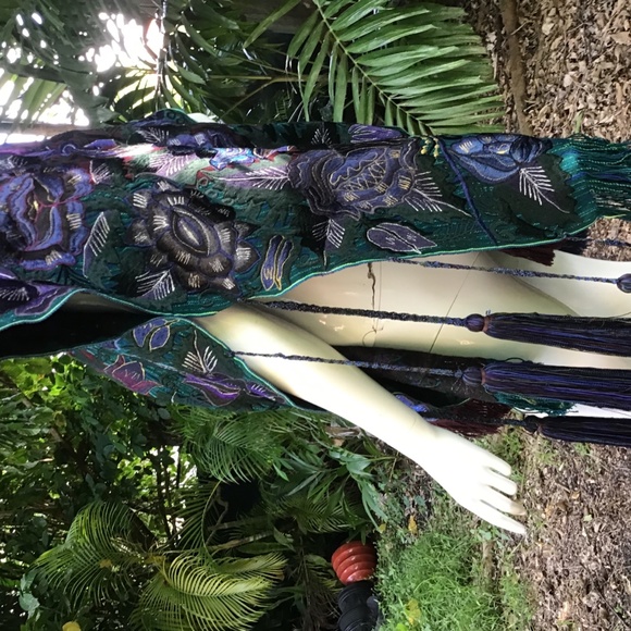 Chinese heavy cotton embroidered poncho - Picture 7 of 11